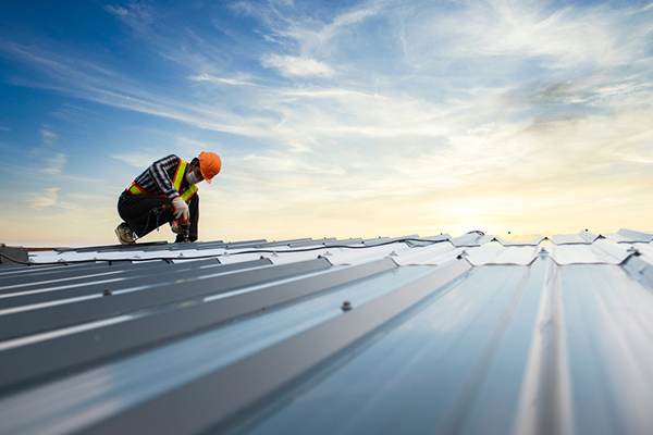 Maximizing Energy Efficiency with Contemporary Commercial Roofing Solutions